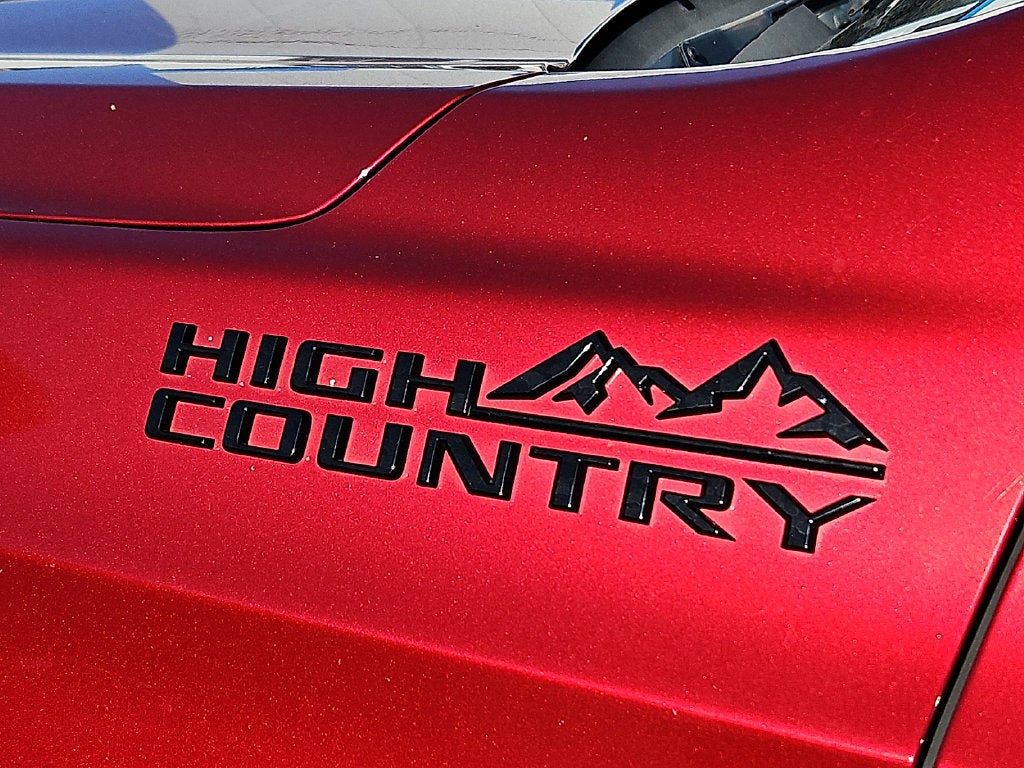 2022 Chevrolet Suburban High Country
