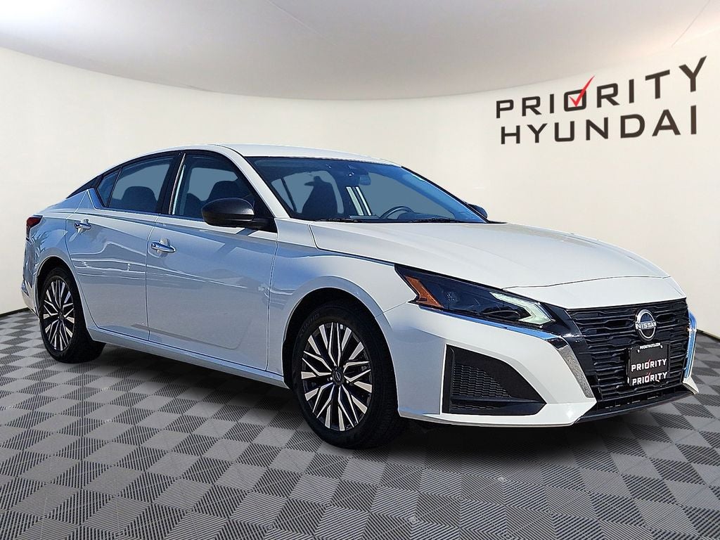 2025 Nissan Altima SV