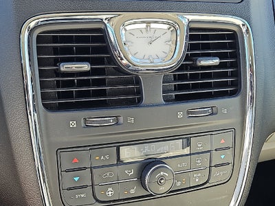 2015 Chrysler Town & Country Touring-L