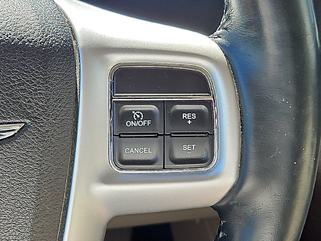 2015 Chrysler Town & Country Touring-L