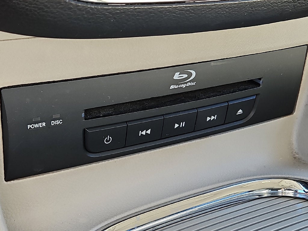 2015 Chrysler Town & Country Touring-L