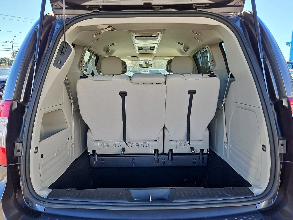 2015 Chrysler Town & Country Touring-L