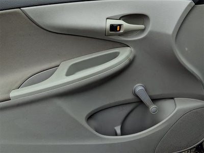 2010 Toyota Corolla 4dr Sdn Auto (Natl)