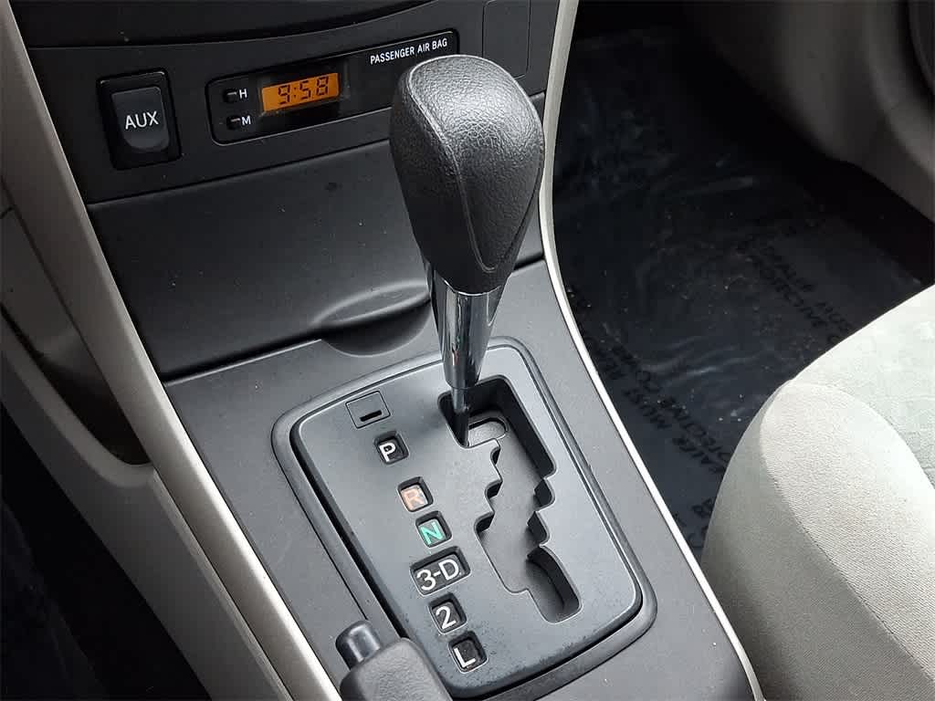 2010 Toyota Corolla 4dr Sdn Auto (Natl)