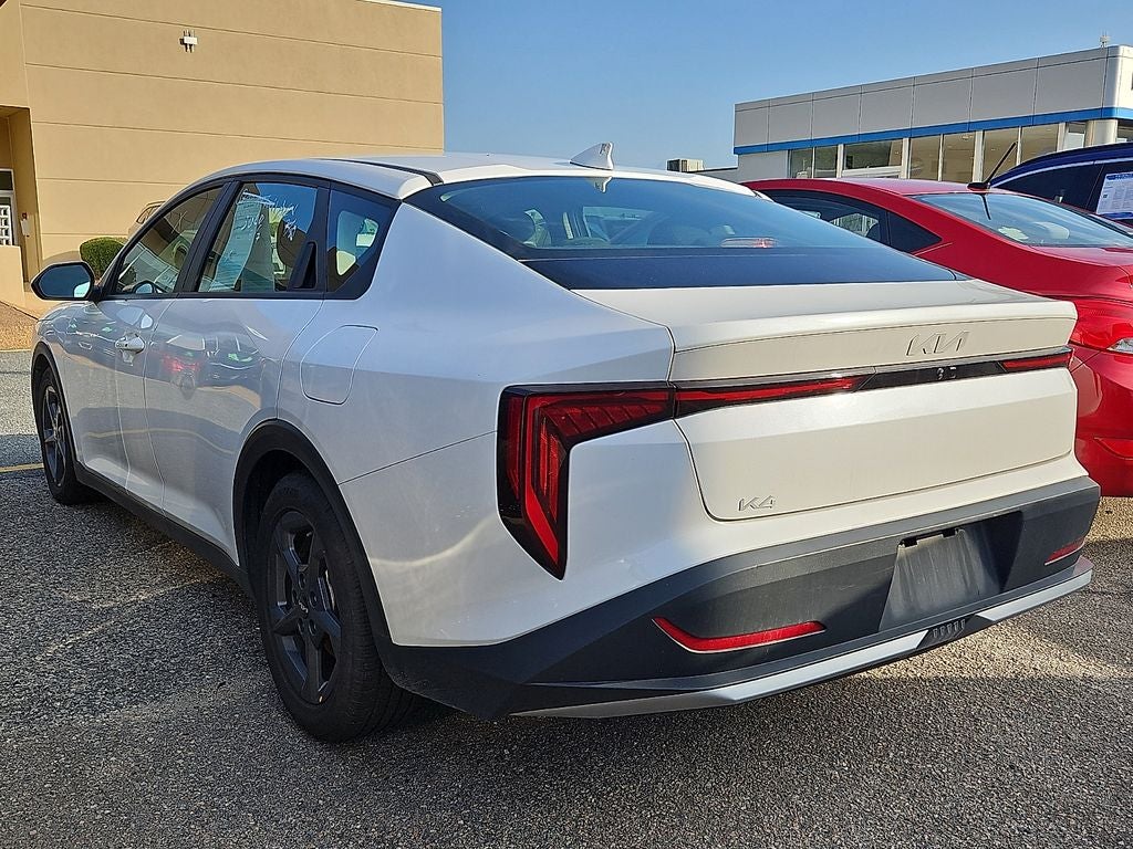 2025 Kia K4 LXS