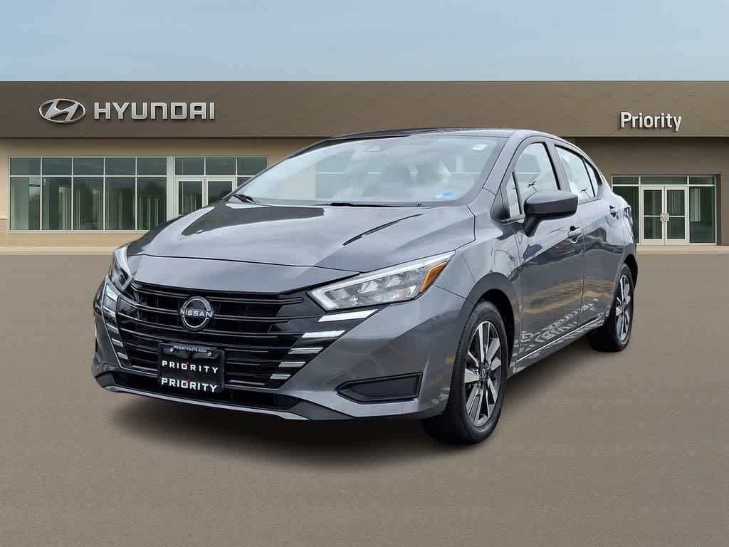 2025 Nissan Versa SV