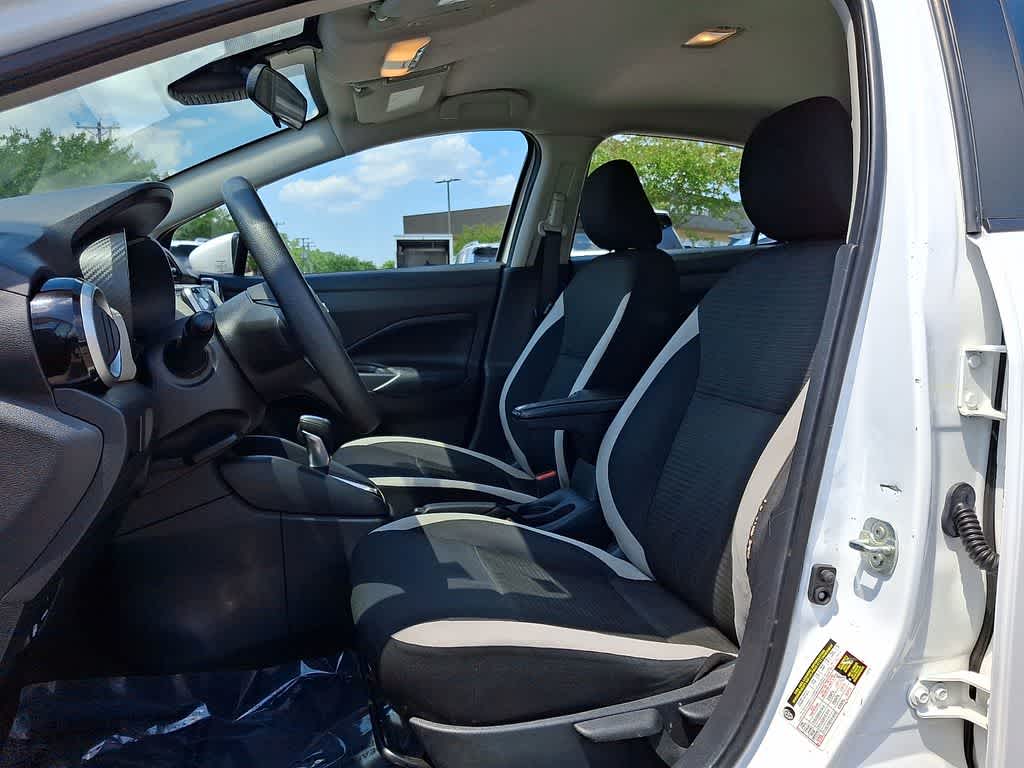 2020 Nissan Versa SV