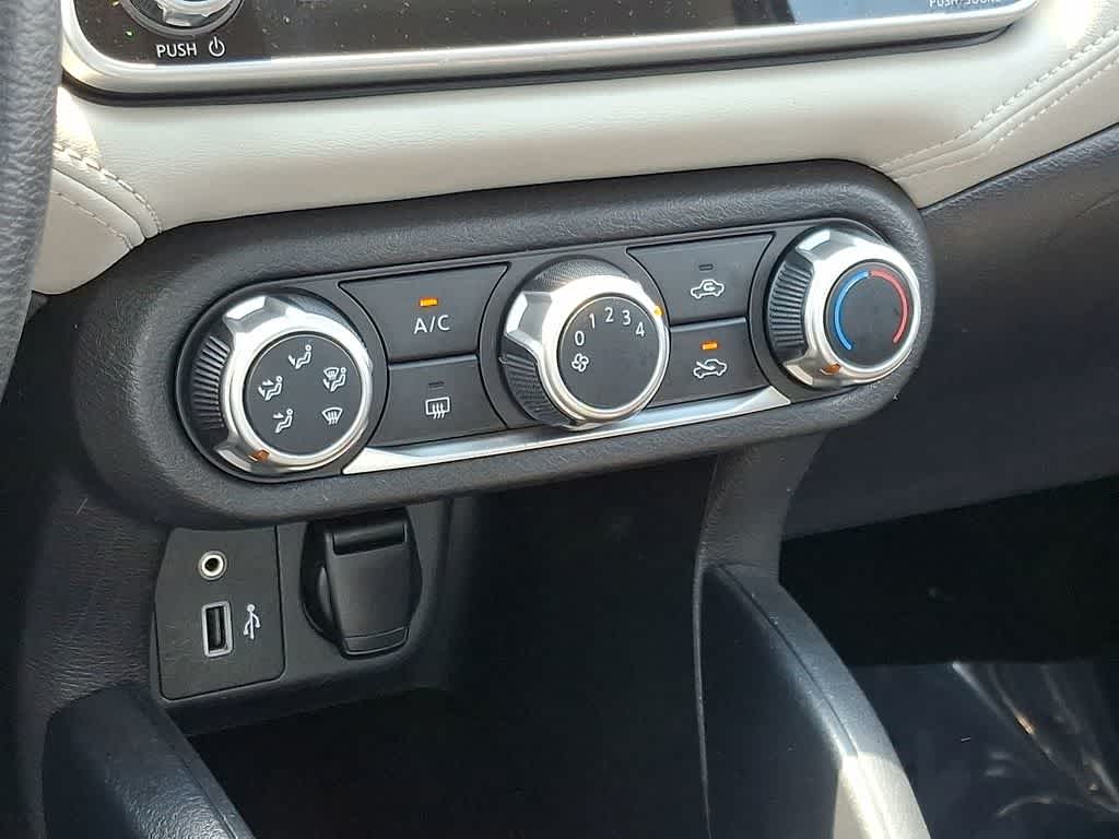 2020 Nissan Versa SV