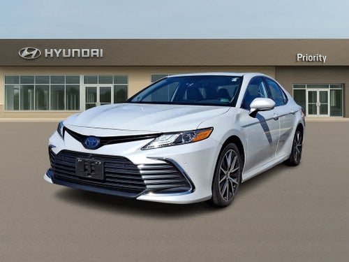 2023 Toyota Camry Hybrid XLE