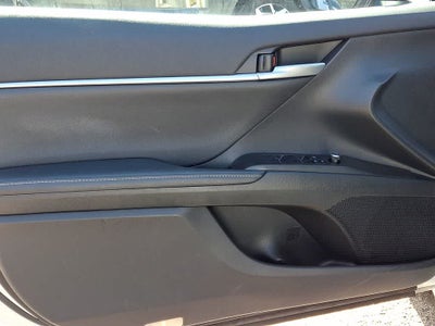 2023 Toyota Camry Hybrid XLE