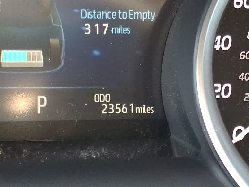 2023 Toyota Camry Hybrid XLE