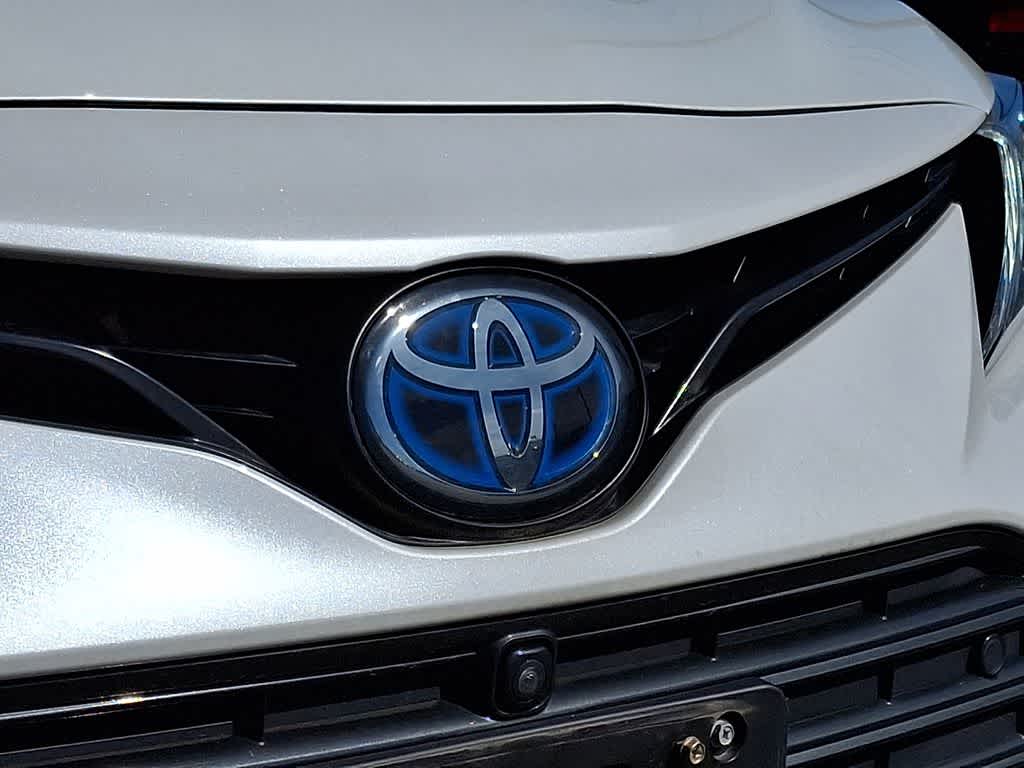 2023 Toyota Camry Hybrid XLE