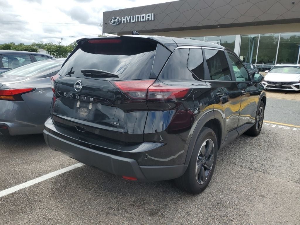 2025 Nissan Rogue SV