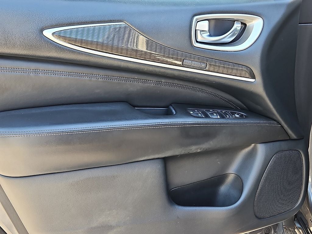 2019 INFINITI QX60 LUXE