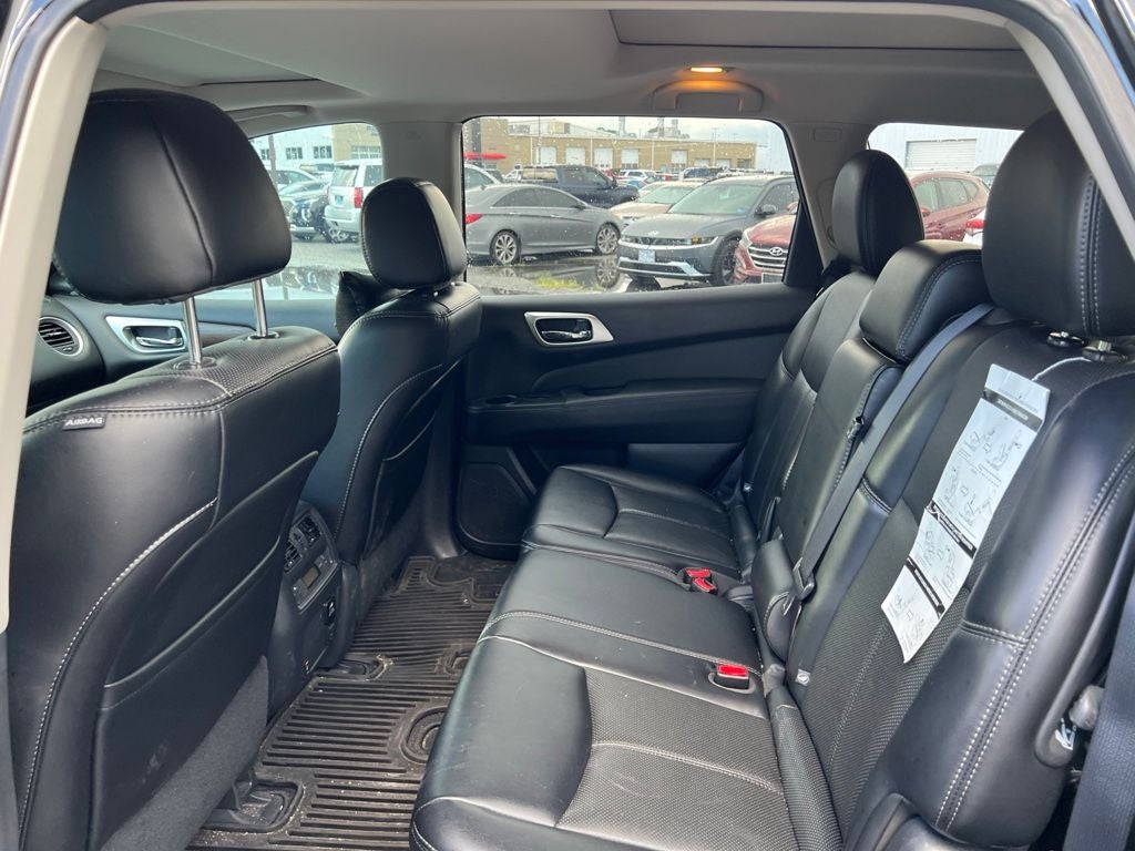 2017 Nissan Pathfinder Platinum