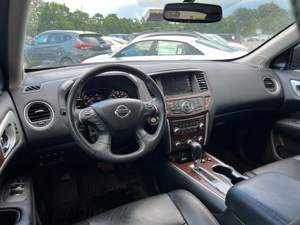 2017 Nissan Pathfinder Platinum