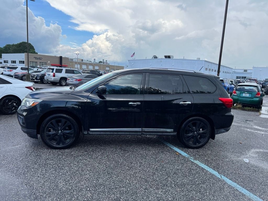 2017 Nissan Pathfinder Platinum