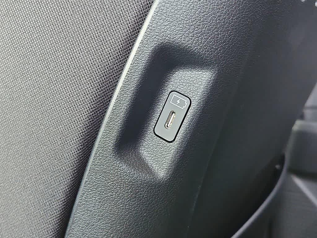 2027 Hyundai Santa Fe SE