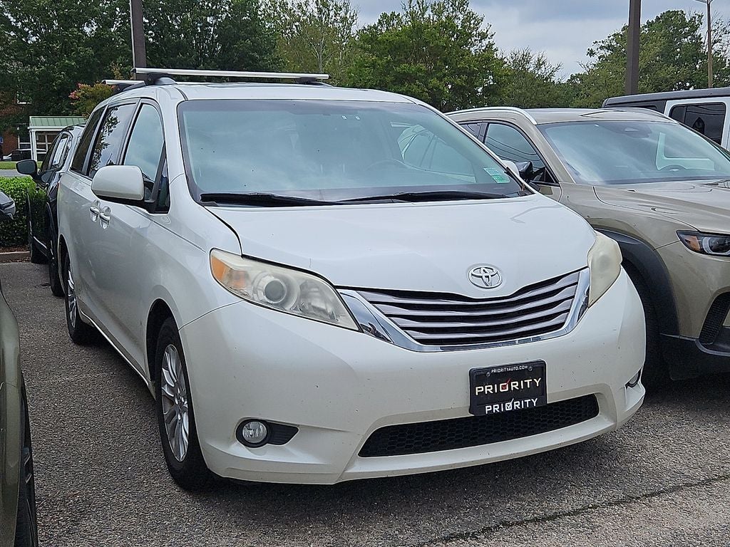 2016 Toyota Sienna XLE