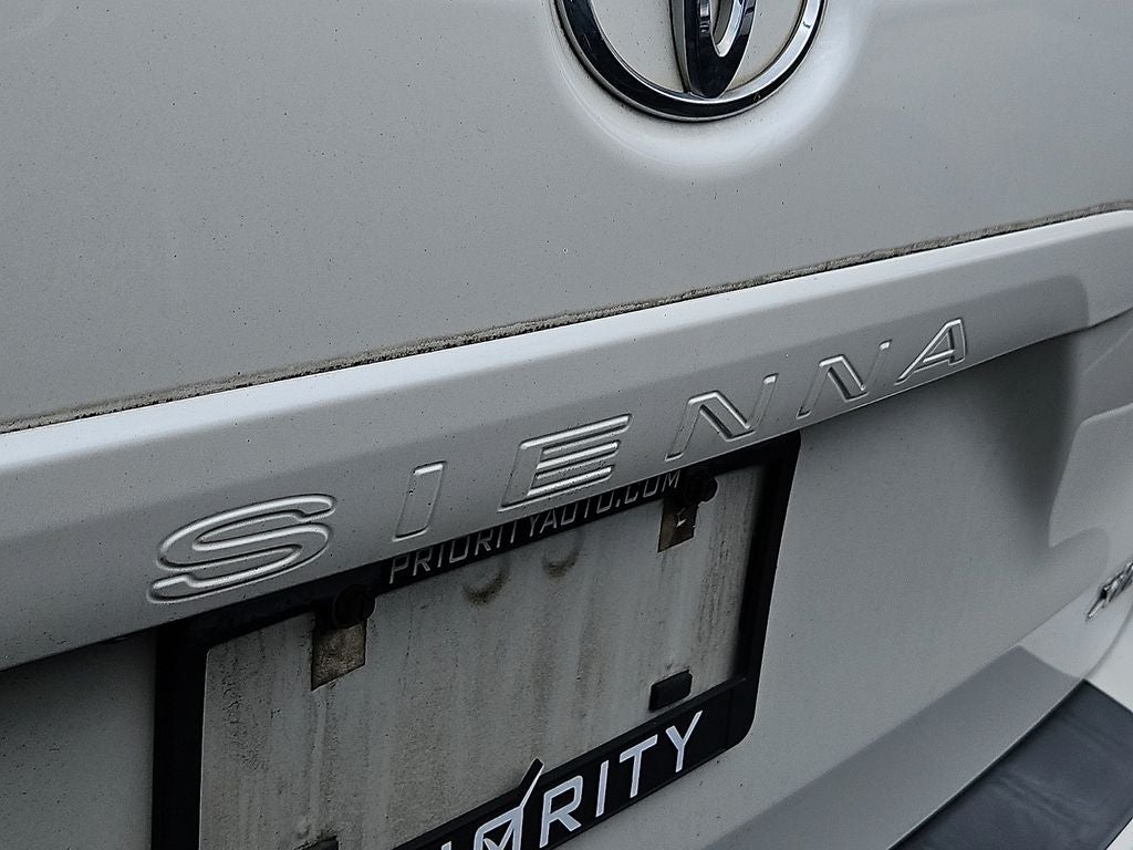 2016 Toyota Sienna XLE