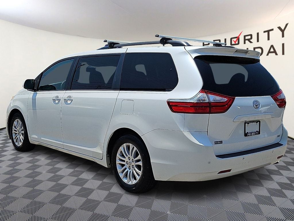 2016 Toyota Sienna XLE