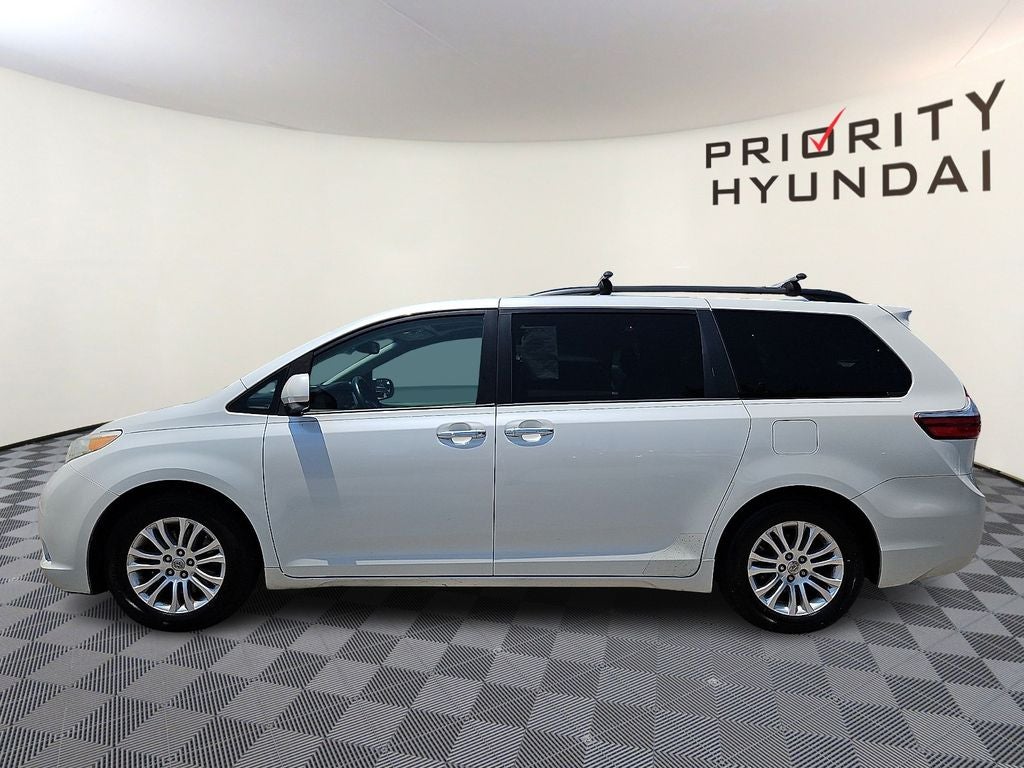 2016 Toyota Sienna XLE