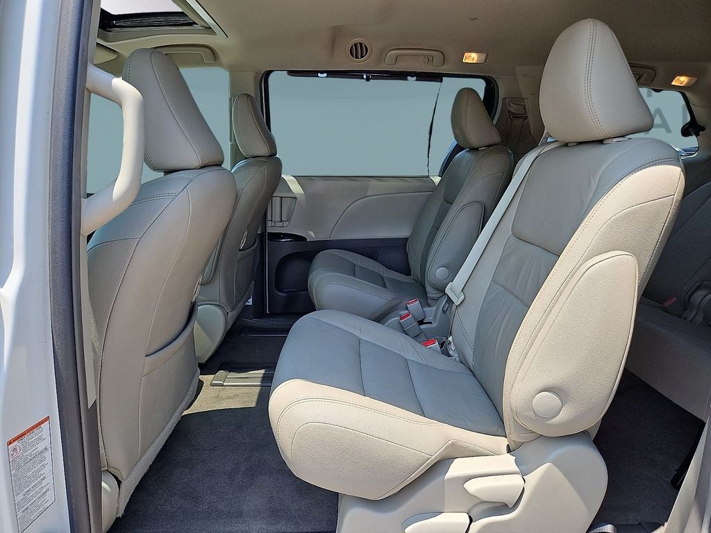 2016 Toyota Sienna XLE