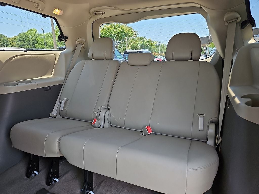 2016 Toyota Sienna XLE