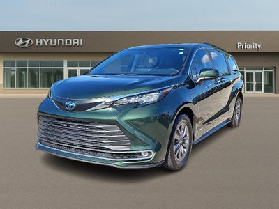 2021 Toyota Sienna XLE