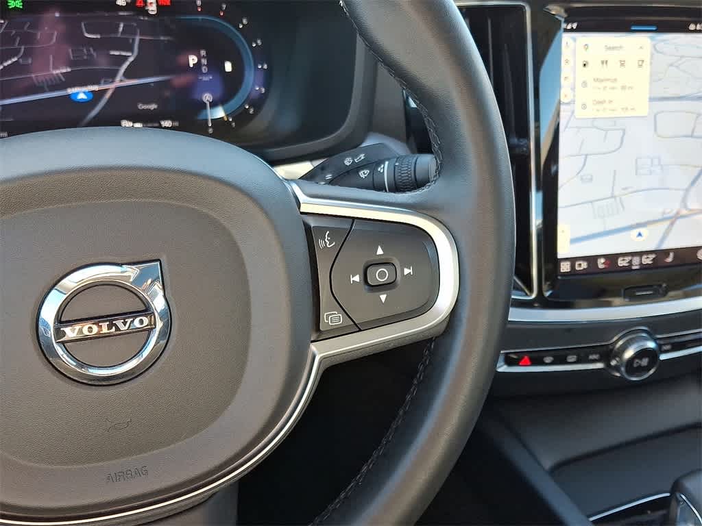 2024 Volvo S60 Core Dark Theme