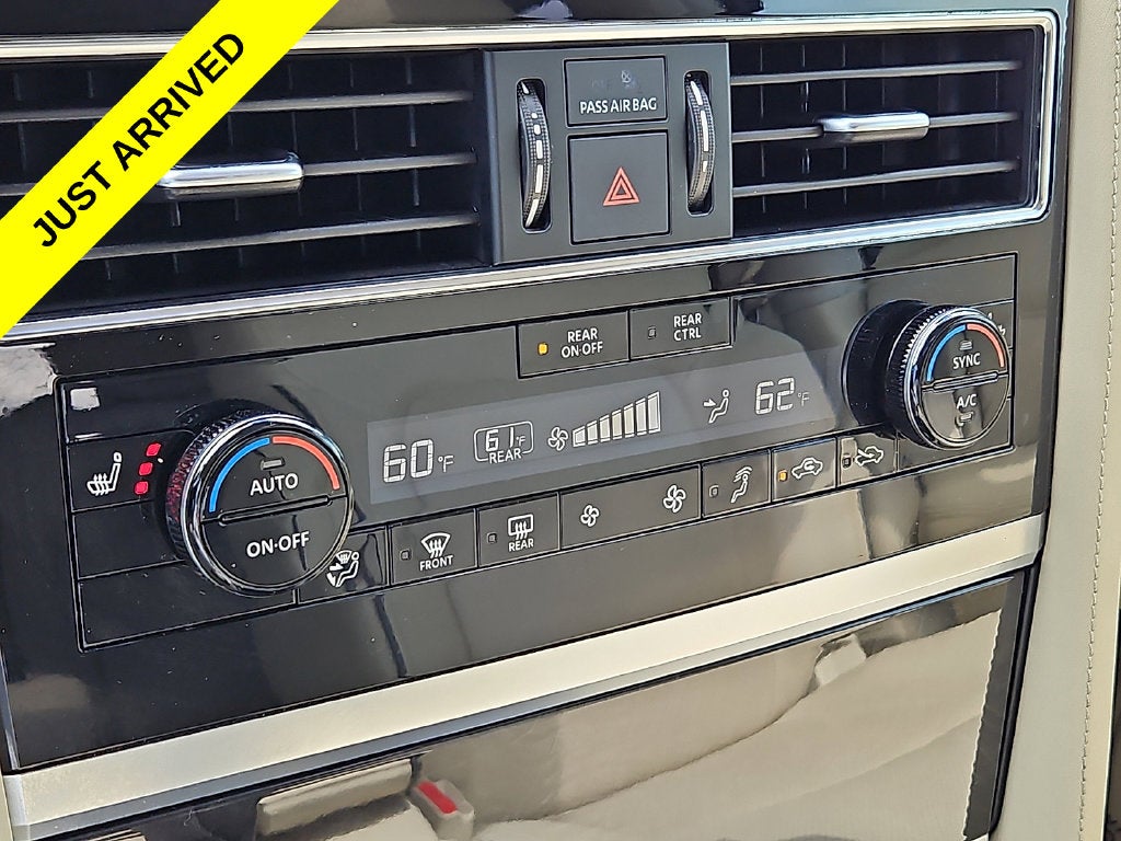 2022 INFINITI QX80 LUXE