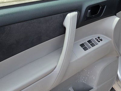 2010 Toyota Highlander Base