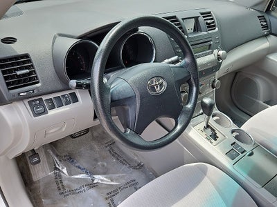 2010 Toyota Highlander Base