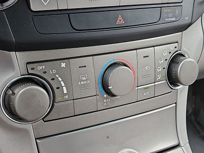 2010 Toyota Highlander Base