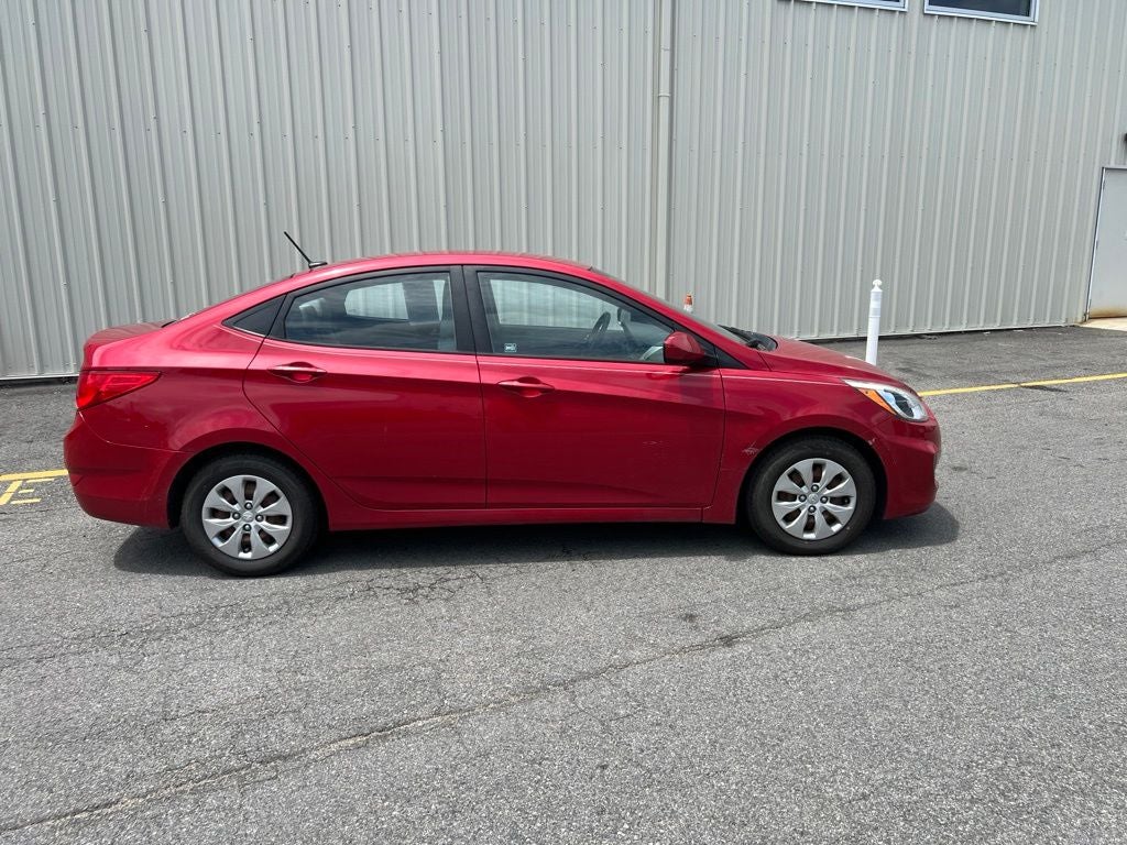 2016 Hyundai Accent SE