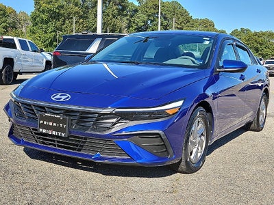 2025 Hyundai Elantra SE