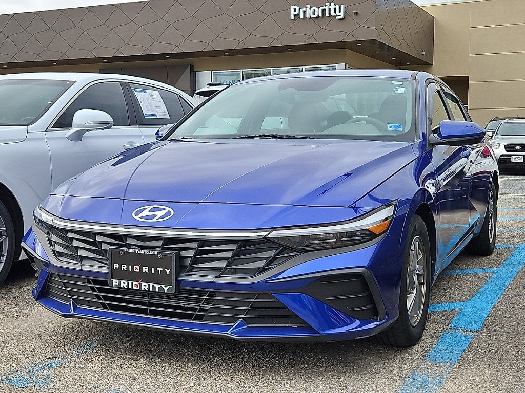 2025 Hyundai Elantra SE