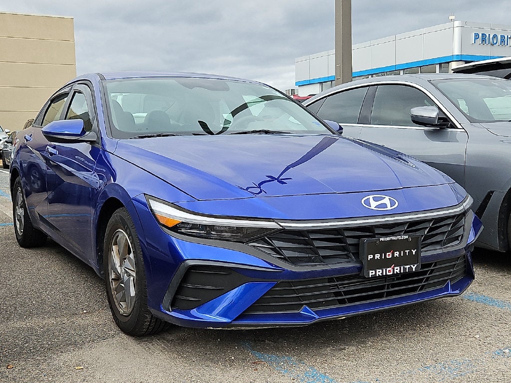 2025 Hyundai Elantra SE