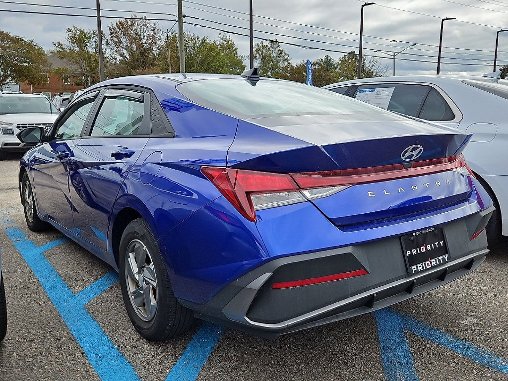 2025 Hyundai Elantra SE