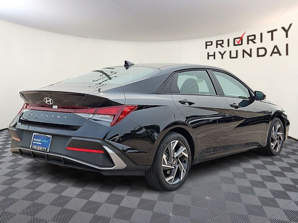 2025 Hyundai Elantra SEL Sport