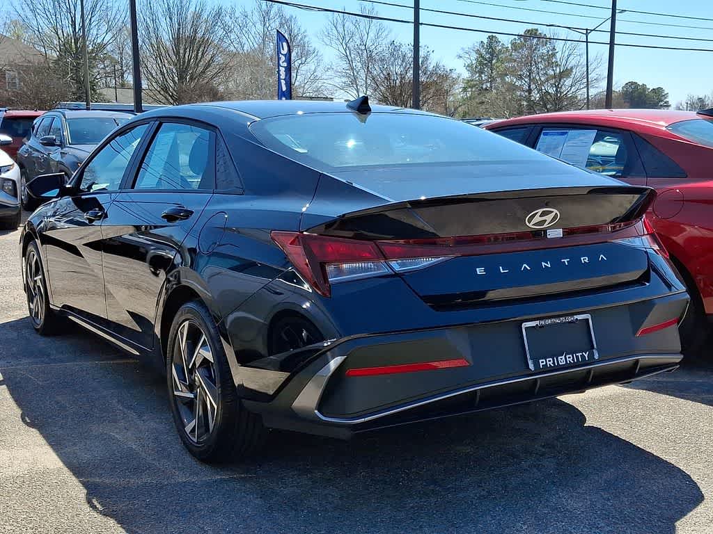 2025 Hyundai Elantra SEL Sport