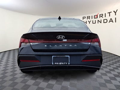 2025 Hyundai Elantra SEL Sport