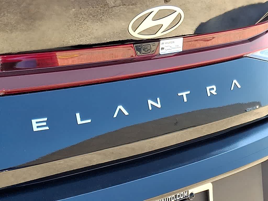2025 Hyundai Elantra SEL Sport