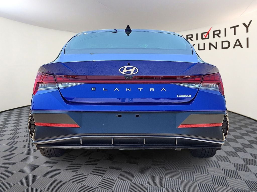 2025 Hyundai Elantra Limited