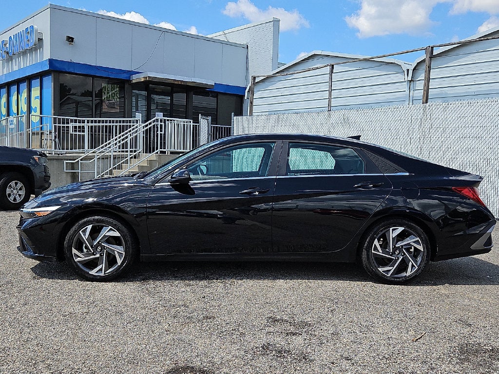 2025 Hyundai Elantra Limited