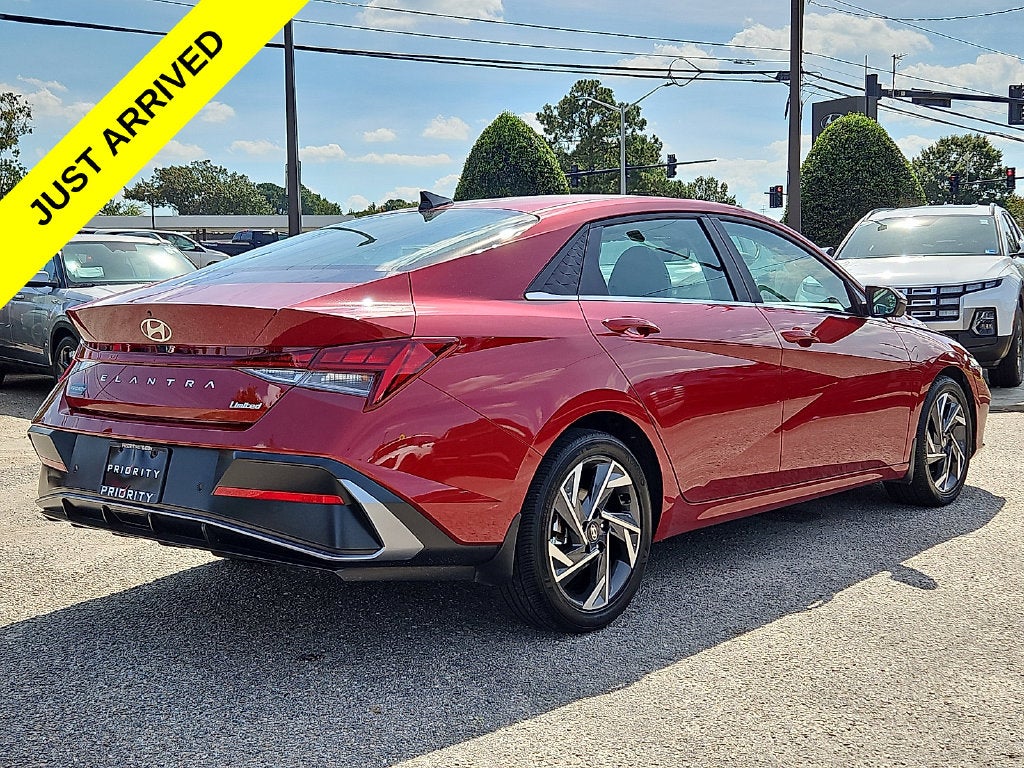 2024 Hyundai Elantra Limited
