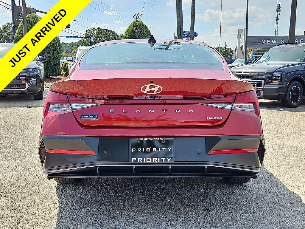 2024 Hyundai Elantra Limited