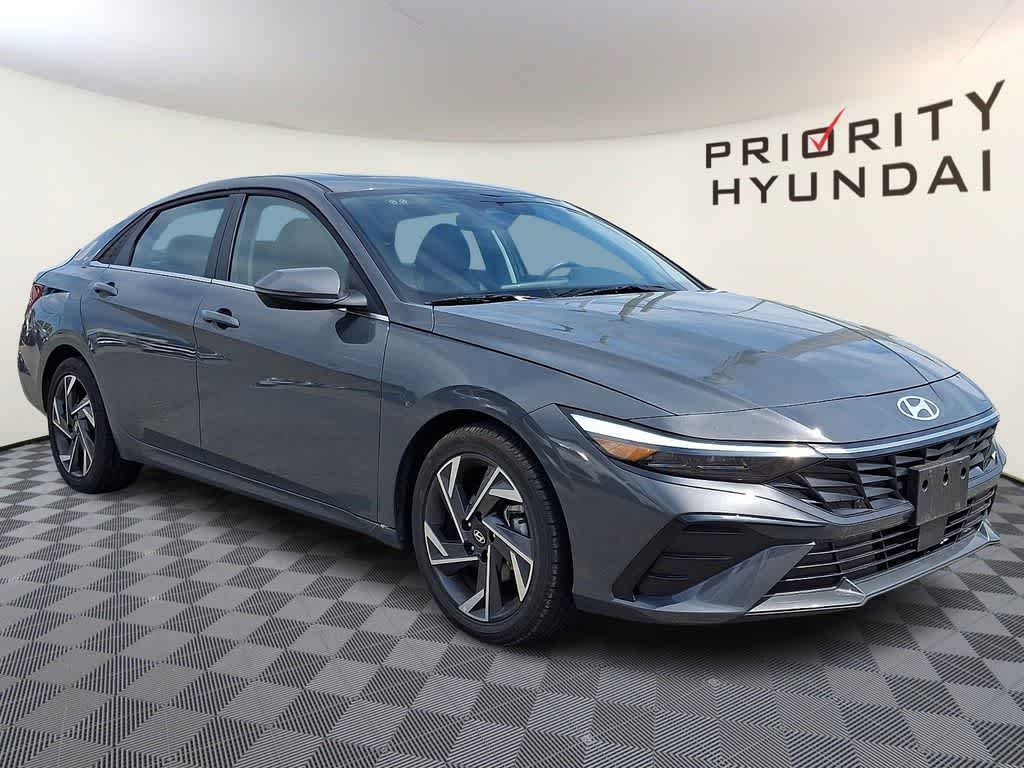 2025 Hyundai Elantra Limited