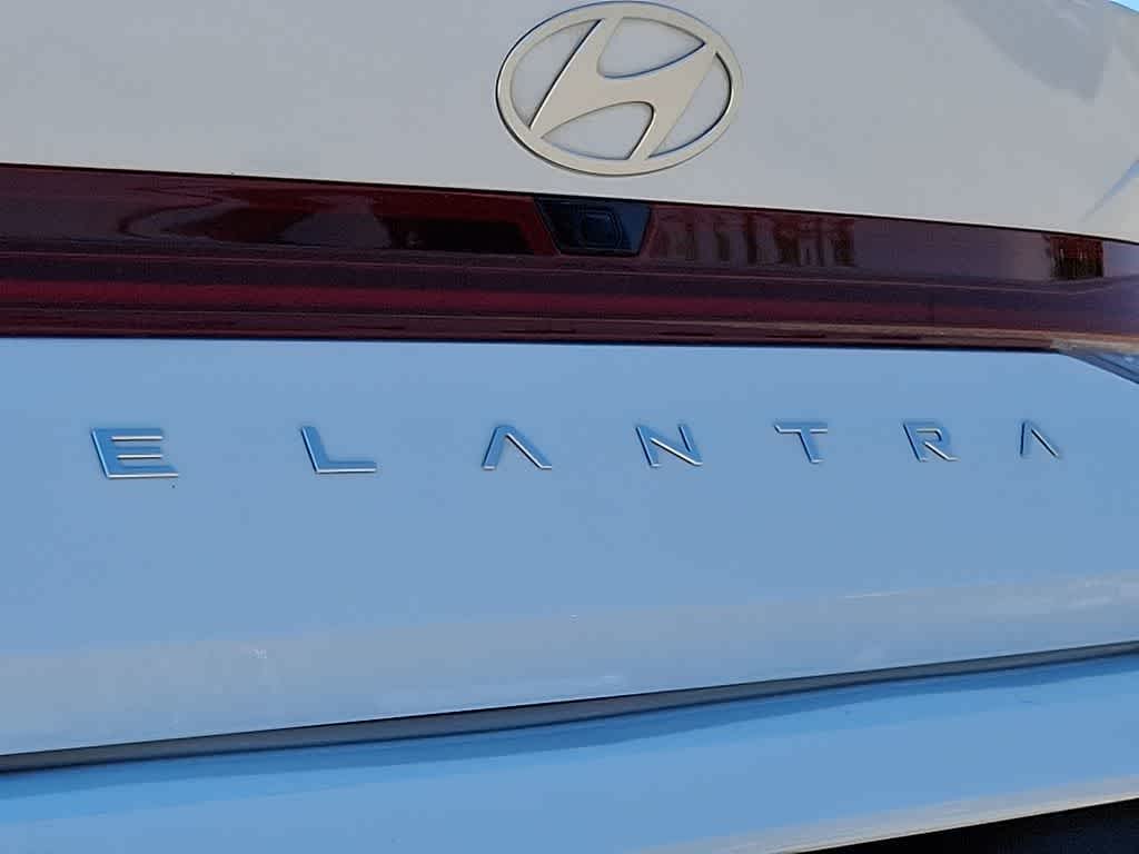 2025 Hyundai Elantra SEL Convenience