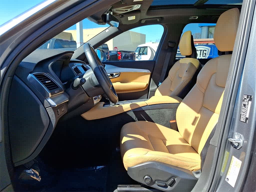 2018 Volvo XC90 Momentum